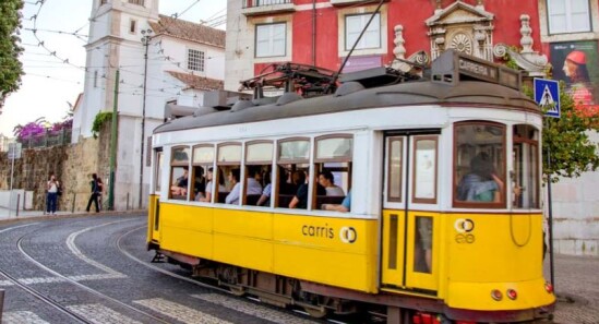 In giro per Lisbona con lo storico Tram 28: Percorso e fermate principali 