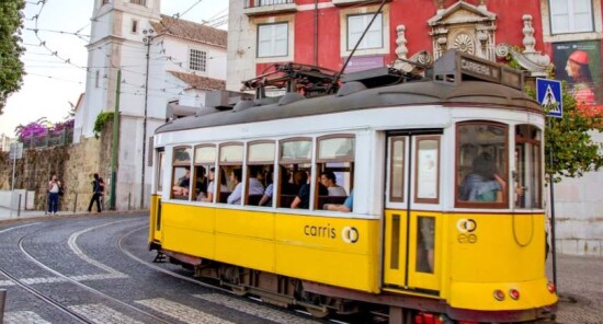 In giro per Lisbona con lo storico Tram 28: Percorso e fermate principali 