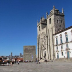 Cattedrale da Sé: la chiesa che “domina” Porto