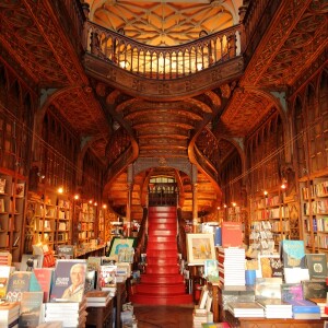 Livraria Lello Irmao foto di Jean Michel TEX via flickr