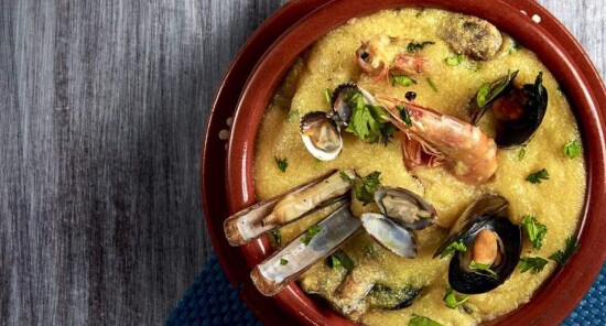 I piatti tipici da provare in Algarve: petiscos, specialità di mare e dolci di mandorla