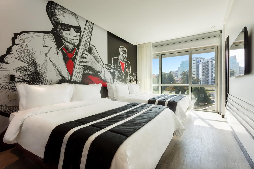 hotel fenix music