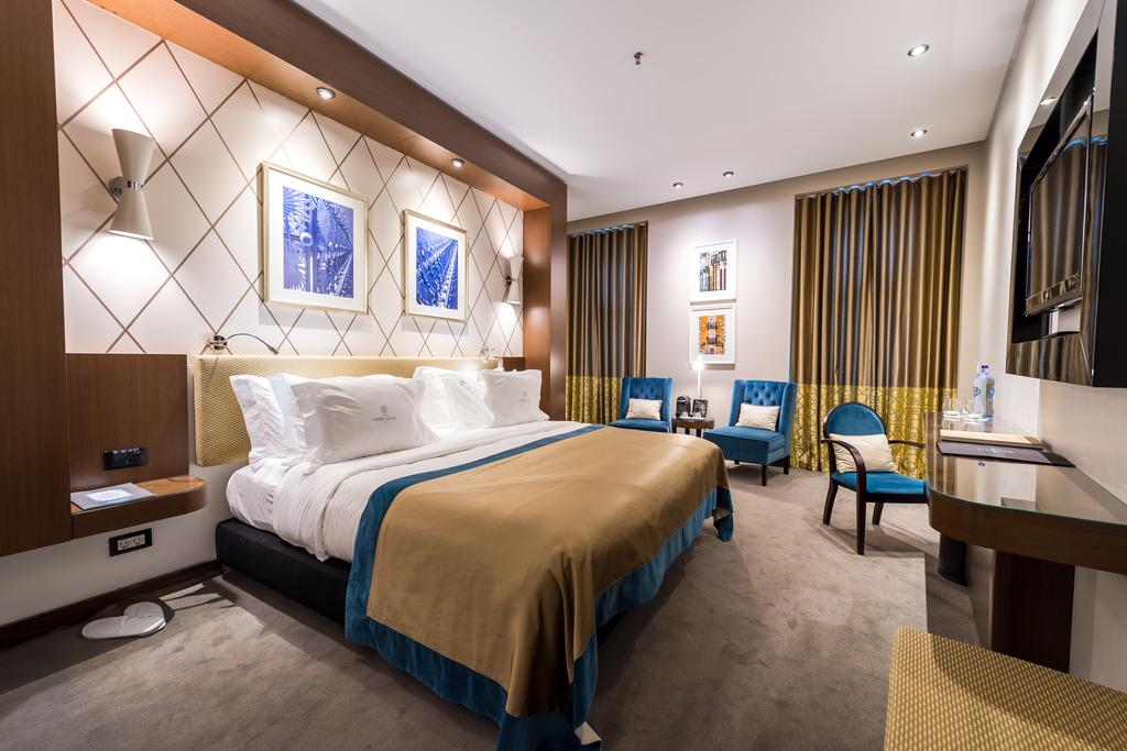 lisboa carmo hotel